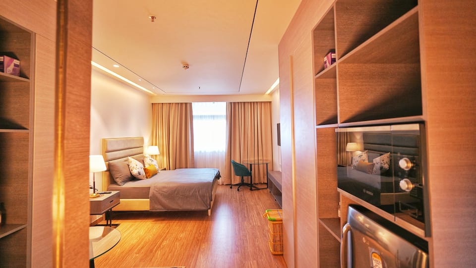 Luxury Big Studio Room Kitchen @ AIPL Joystreet.