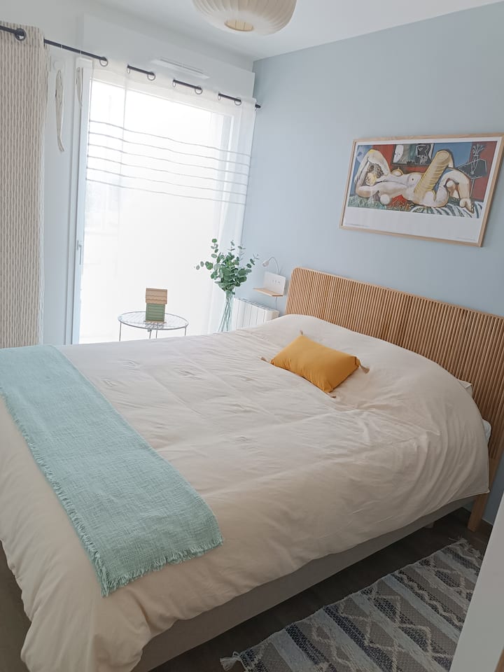 160 מיטות, מזרנים וכריות יוקרתיים