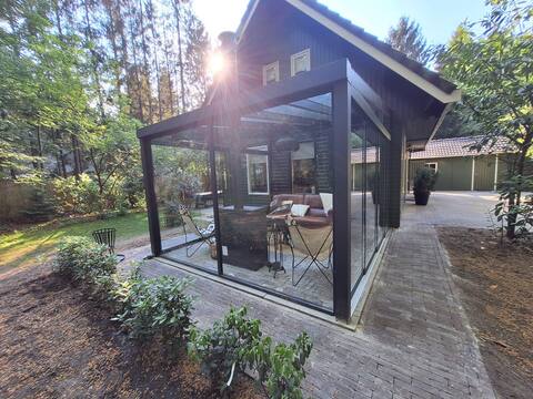 Forest house (2-8p) including hot tub + sauna!