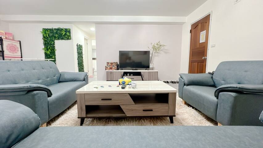 Minimalist Family Residence 南門市場/南機場夜市 gallery image 2