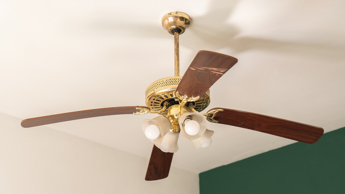 Všetky spálne sú vybavené klimatizáciou. Okrem toho je to klasický a starý stropný ventilátor.