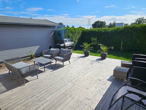Sunny, spacious and central!