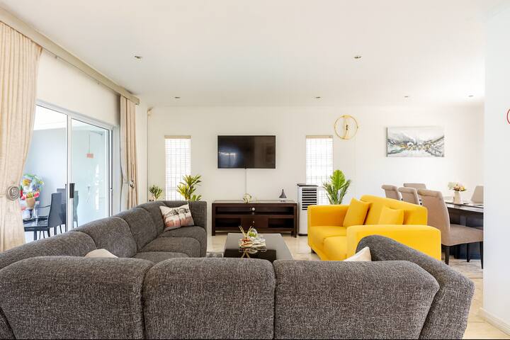 Cape Town 3BR Villa w/ Pool, BBQ near Century City