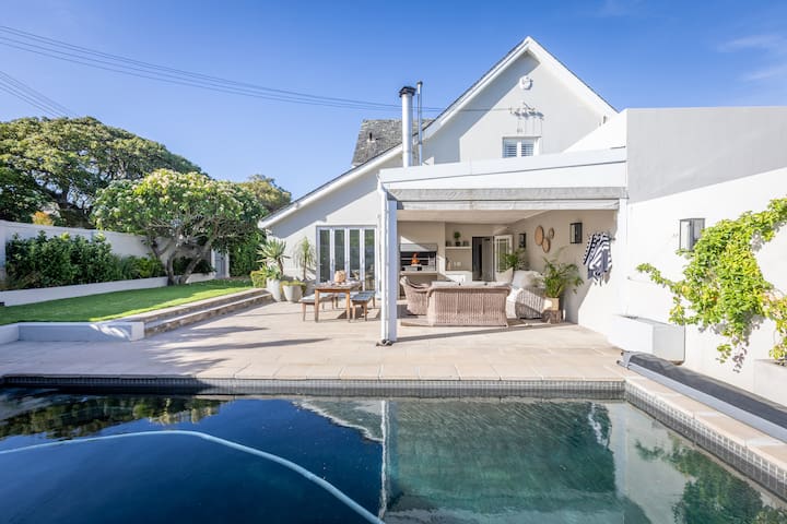 Spacious and Sunny Family Home in Cape Town