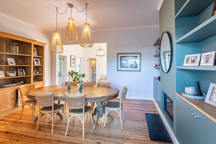 Spacious and Sunny Family Home in Cape Town gallery image 4