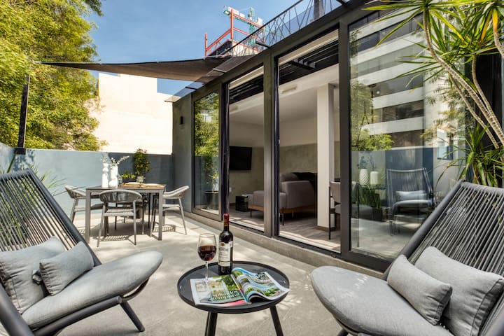 2BR PH w/Pvt Terr | Rooftop+Close to Pk Lincoln