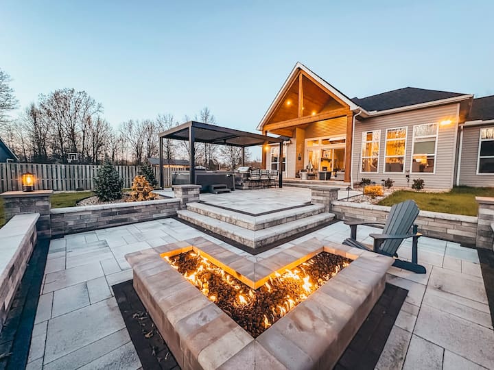 FeralWoods Private Estate+Hot Tub+Luxury Patio - Houses for Rent