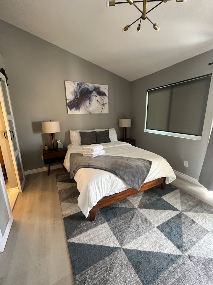 Საძინებელი 1 საწოლი 152 × 203 სმ