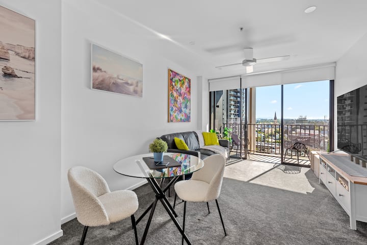 City Living! 1bed/1bath/pool - Brisbane