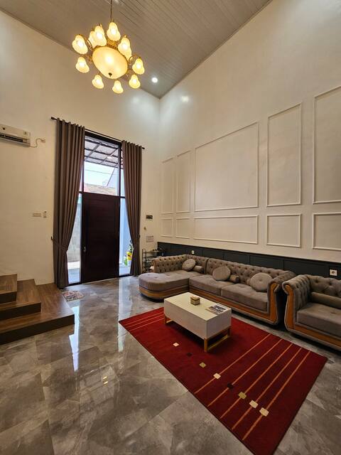 3BR Tengah Kota Cirebon - Dekat CSB Grage