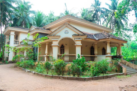 Pvt Pool 5BHK Portuguese Retreat - Casa Jacques