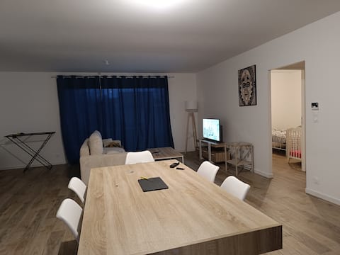 New house in the countryside, 15 min from the beaches.