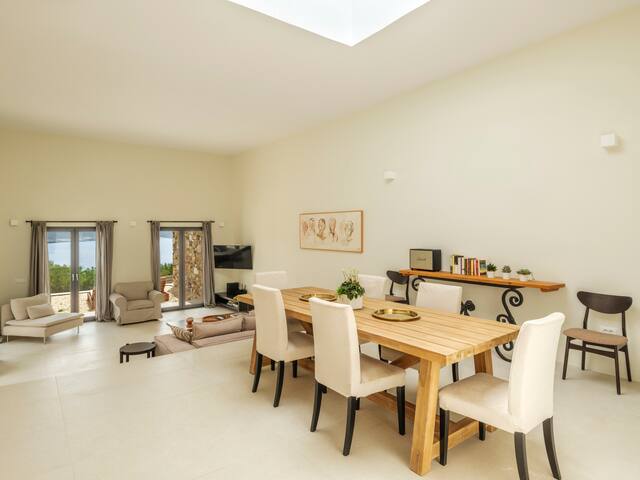 Luxurious Villa In Antiparos gallery image 5