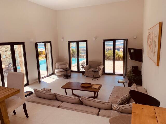 Luxurious Villa In Antiparos gallery image 4