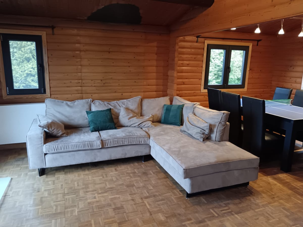 Successful Airbnb property: Chalet with valley views and private Jacuzzi in Aywaille