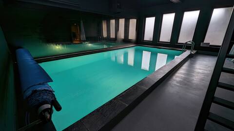 Guesthouse with private indoor pool