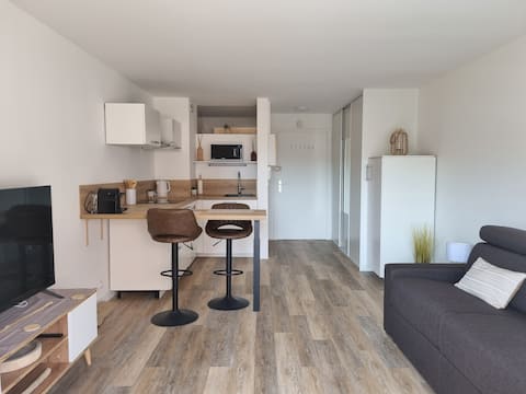 Annonce Airbnb populaire: Furnished 3* - Pool - Parking - Shops - Wi-Fi - Quiet à Sainte Maxime