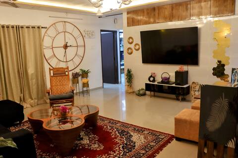 Zoey's Hill View Suite-120" 4kCinema/Jacuzzi/Party