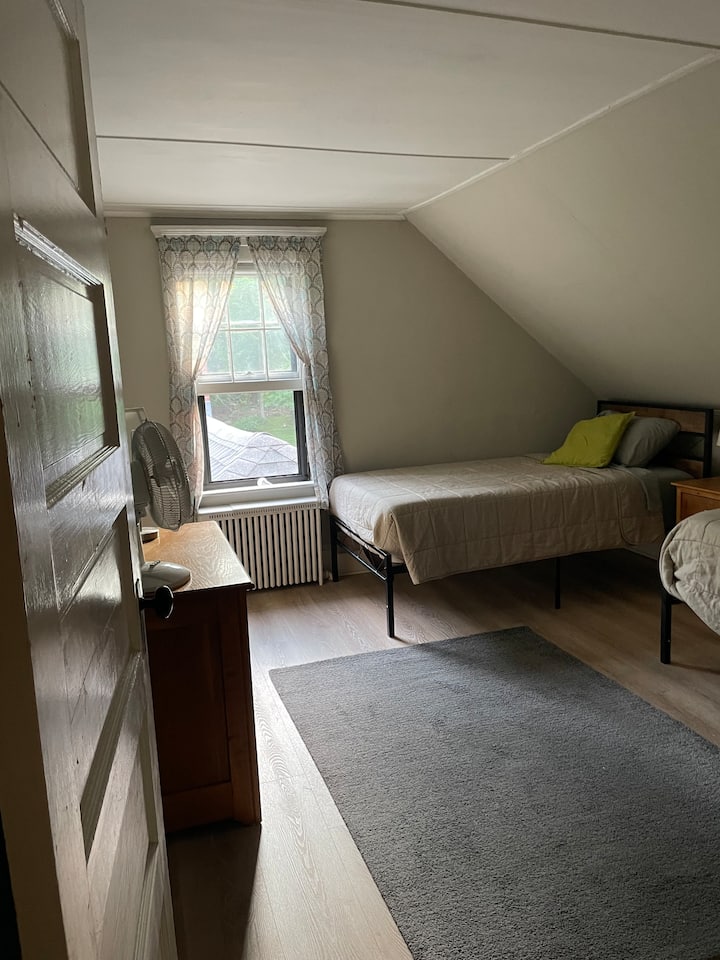 საძინებელი 1