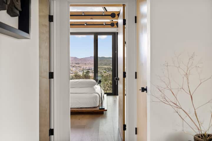 A peek into the upstairs triangle room