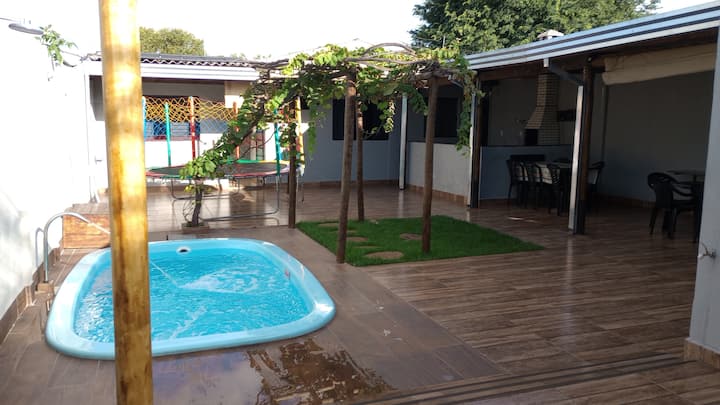 Casa Com Piscina/5 Quartos/3 Wc E Ar 
Vw Residence - Uberlândia