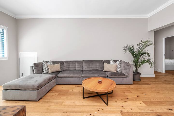 Sea Point Luxury Escape with Private Pool gallery image 2