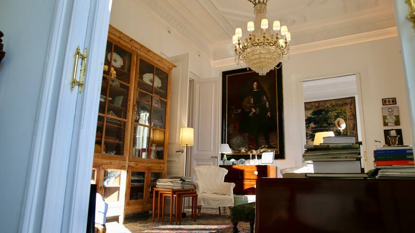 Apartment in Historic Family Home gallery image 2