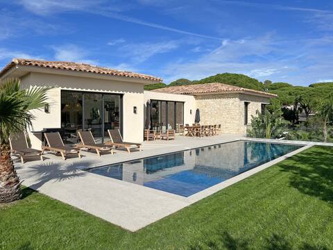 Beautiful new villa 150 m from the beach