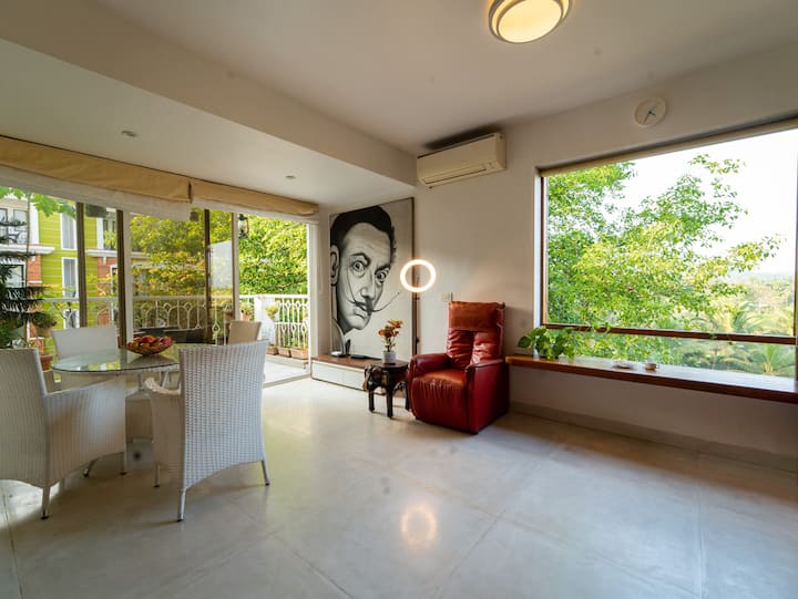 Living room image 3