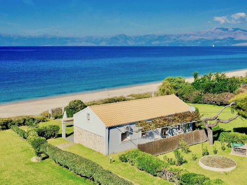 Beachfront Villa State of Mar Grande