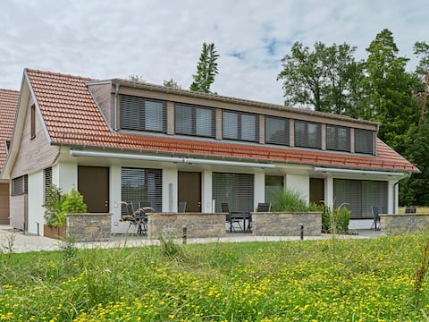 STERK Apartment - Ivory Fantasy