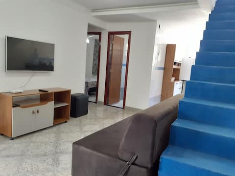 Top Airbnb: Duplex penthouse in Village das Ondas condominium em Itapemirim