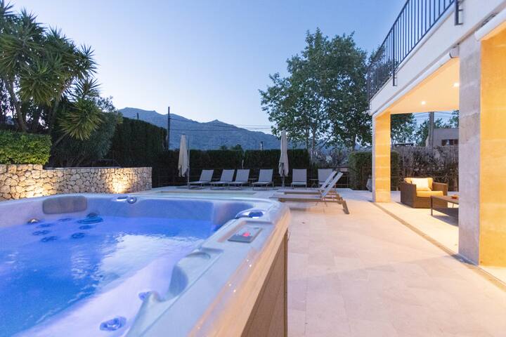 Fantastic villa with pool, in Pollença gallery image 2