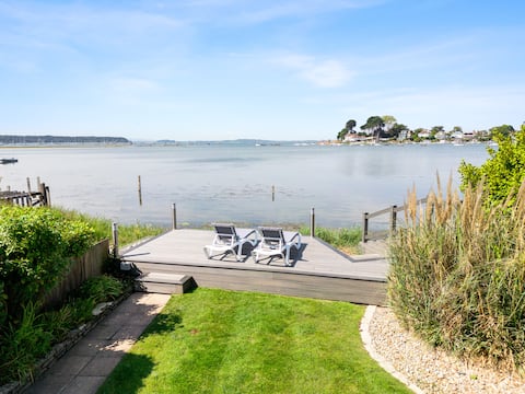 Luxury Waterfront Home Near Sandbanks