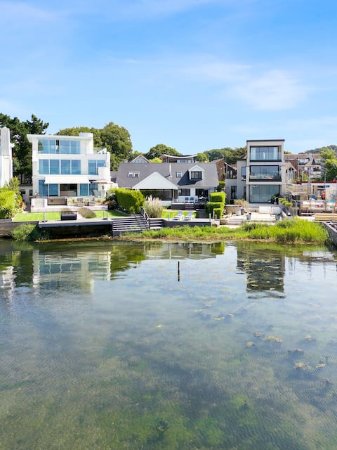 Luxury Four Bedroom Waterfront Home