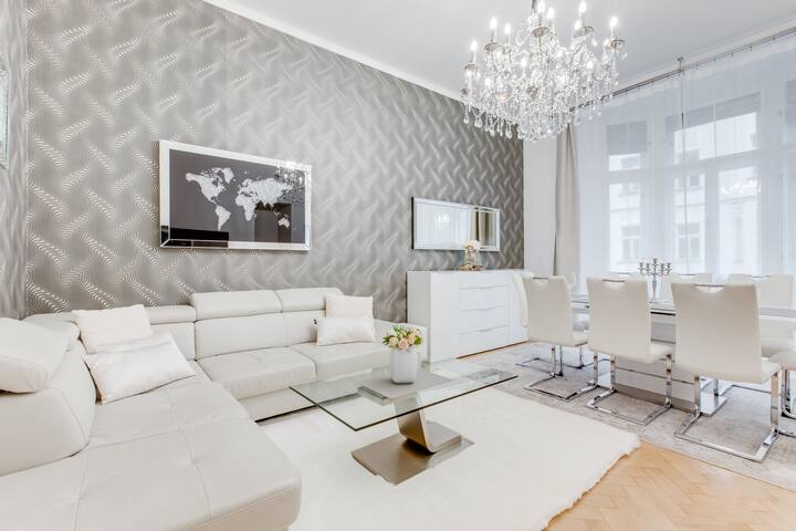 Luxury Riverside Apartment in the Center of Prague gallery image 5