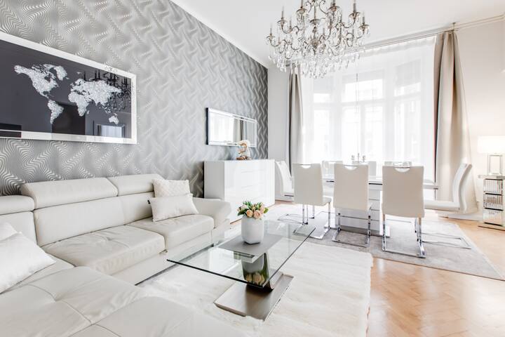 Luxury Riverside Apartment in the Center of Prague gallery image 3