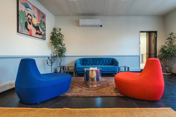 270m² Designer Penthouse | Cape Town CBD gallery image 2