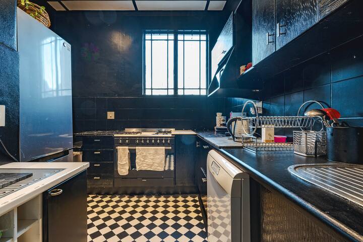 270m² Designer Penthouse | Cape Town CBD gallery image 4