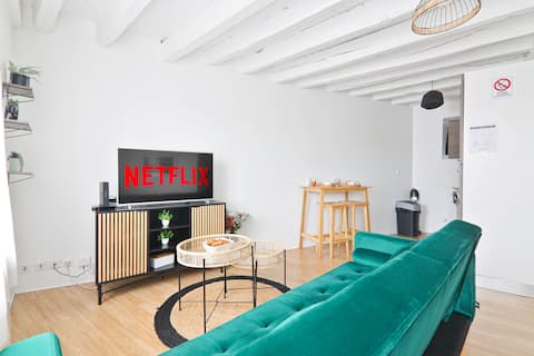 Cheerful studio in Étampes, France