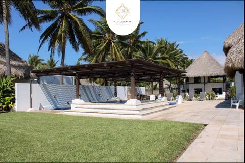 Villa Nonna spectacular beachfront house
