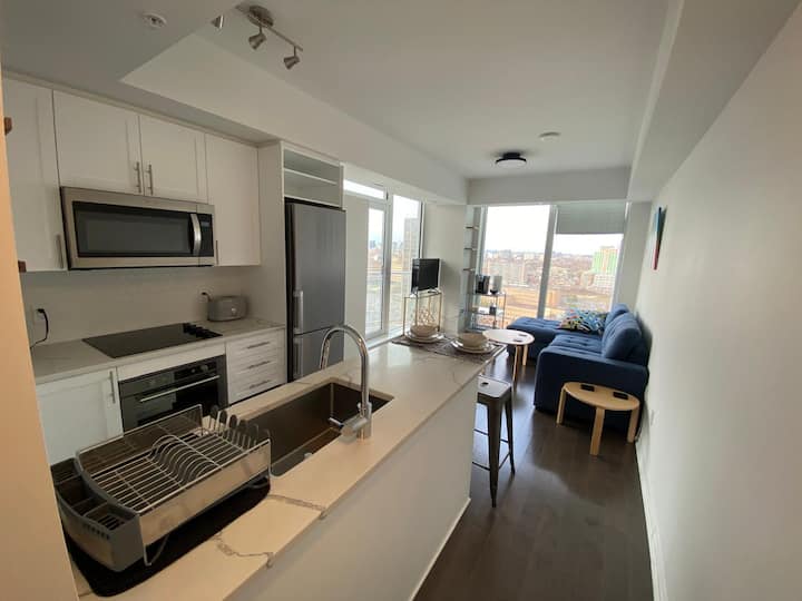 Luxury Living, Little Italy - Ottawa