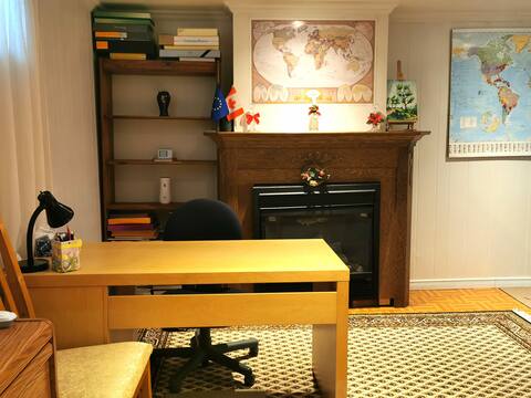 Top performing Airbnb: Bright spacious basement right off the 2 highways in Don Valley East