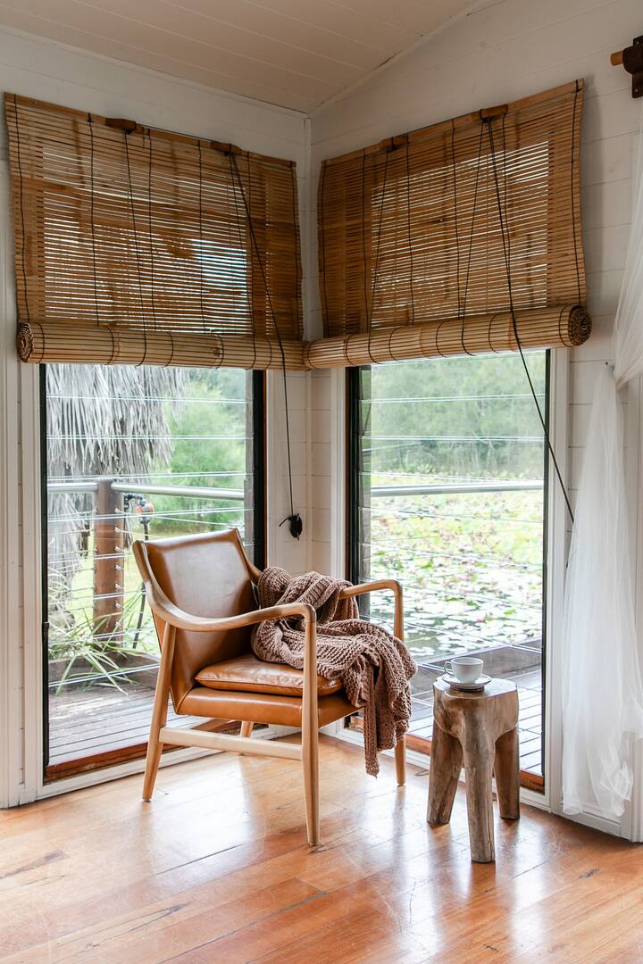 Romantic Overwater Boathouse. Pet Friendly - Lochinvar
