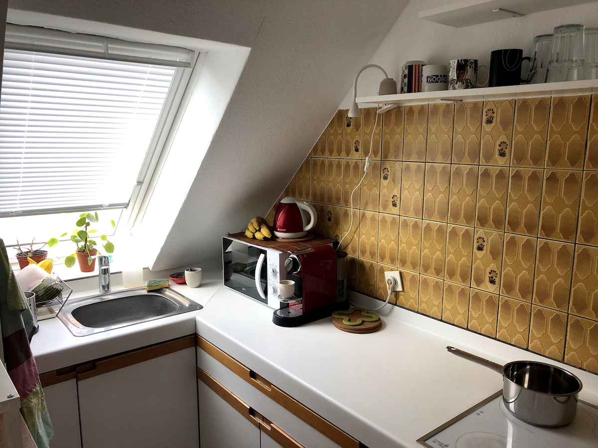 Top performing Airbnb: Romantic little flat with balcony in Bourse Esplanade Krutenau