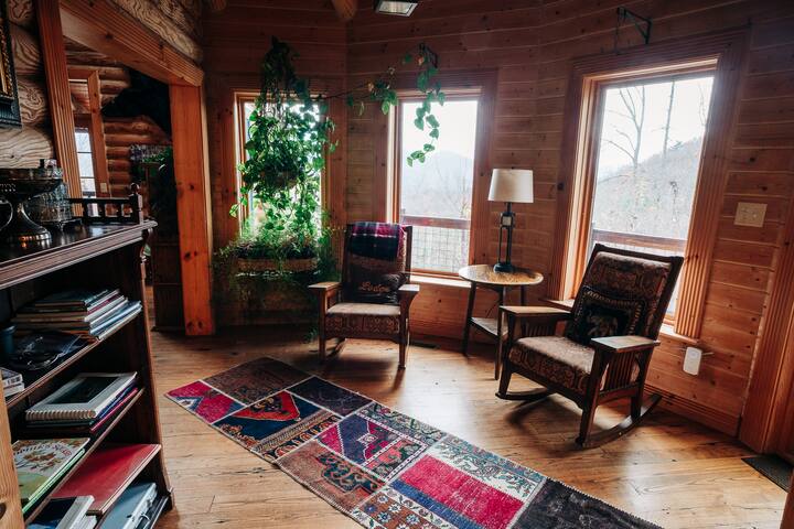 Wayward Moose Lodge gallery image 5