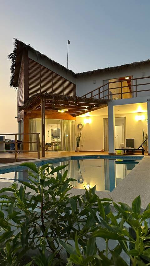 Cozy beach house with ocean views