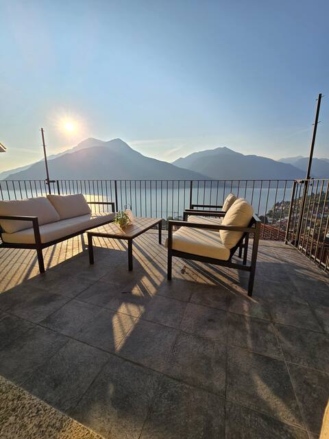 Amazing LakeView, Pool, 2Terrace,Stayhere-LakeComo
