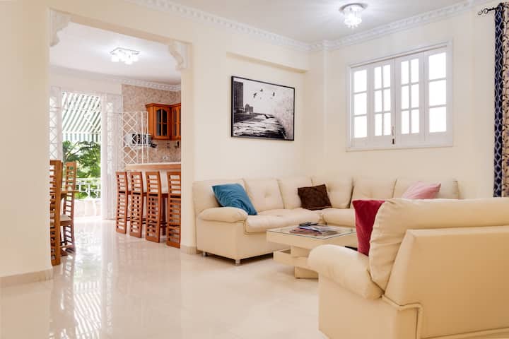 No Blackouts, Luxury -Central, Spacious, Park View - Havana