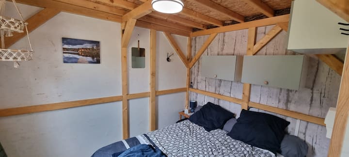 Master bedroom. 140x190 bed. Please note that the duvet, pillows and sheets are not provided.
An extra blanket is available in a chest. The mattress cover is changed between each guest.
